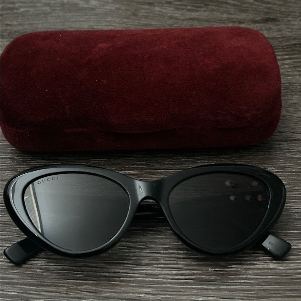 Gucci Cateye Sunglasses - Picture 5 of 9